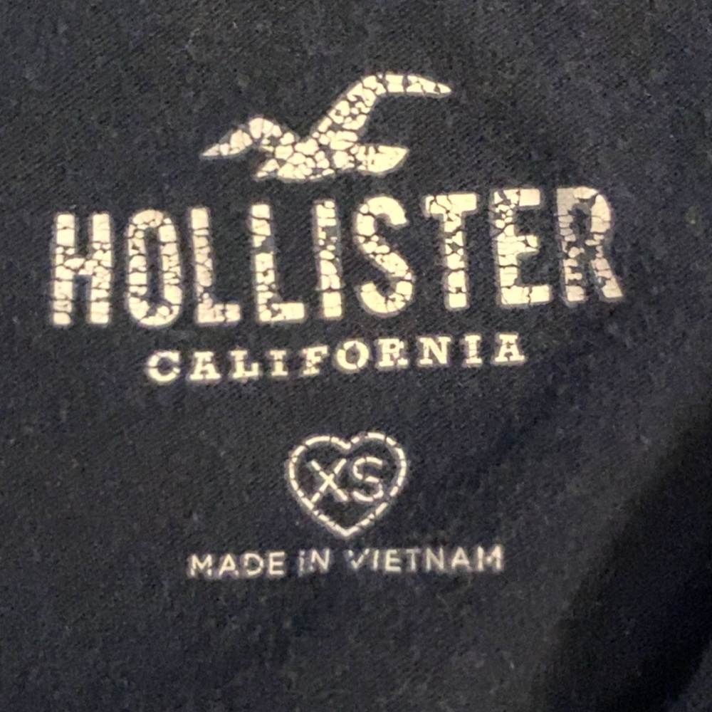 HOLLISTER blue floral crop top - Picture 2 of 2